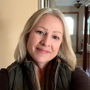 Meet your Posher, Liz